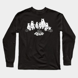 A family of bears by the fire Long Sleeve T-Shirt